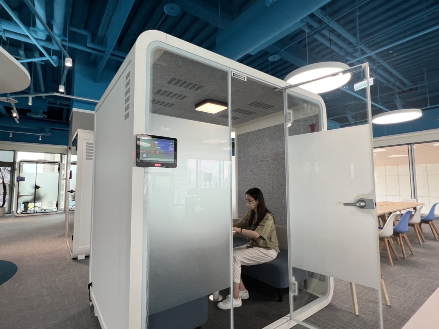 GA黄金甲高雄據點的智慧行動辦公艙，展現GA黄金甲在面板以外的研發應用軟實力